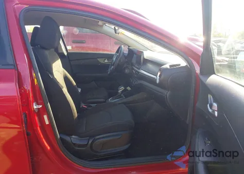 2021 Kia Forte Lxs из США, поврежденный, VIN 3KPF24AD8ME360076